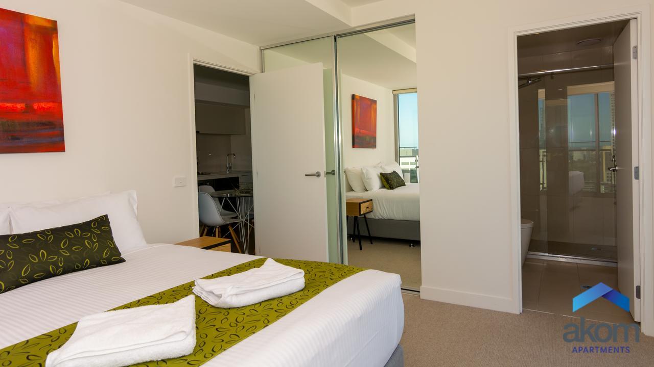 Akom Melbourne Aparthotel Exterior photo