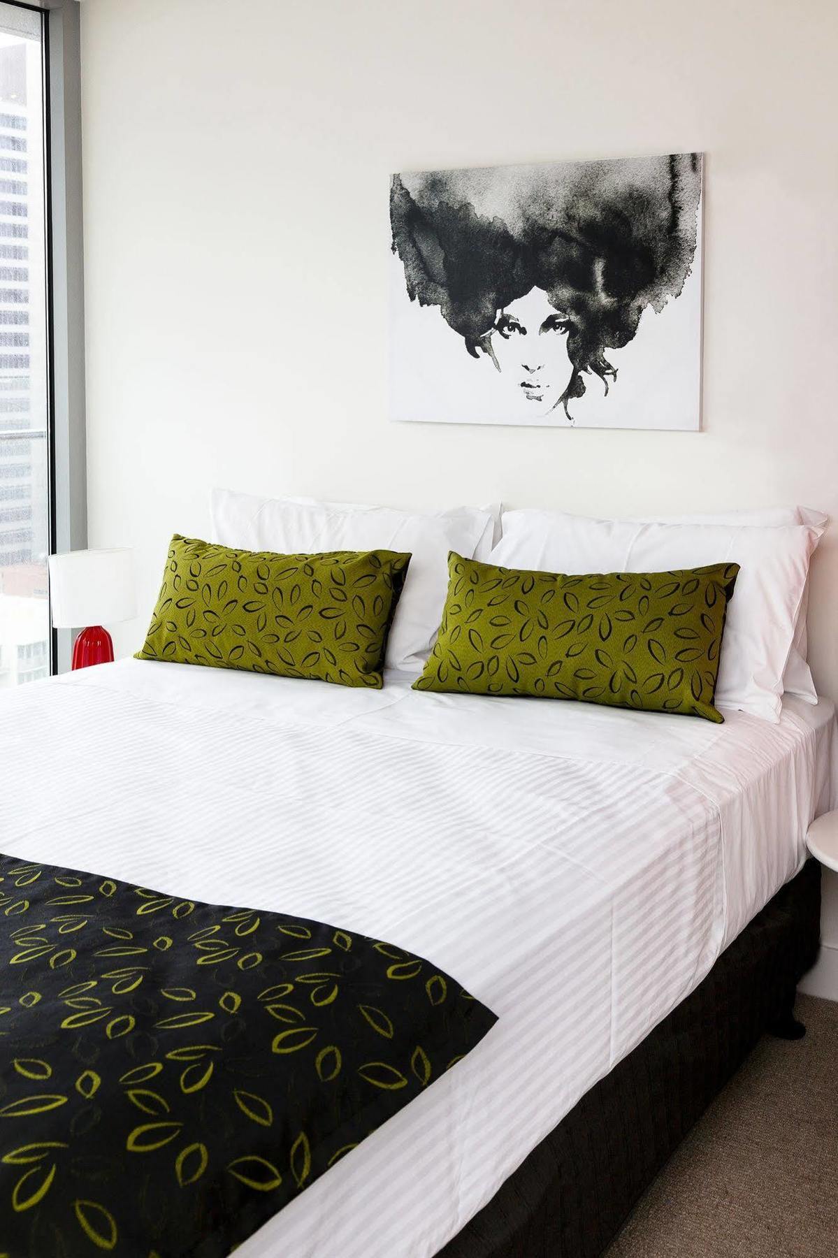 Akom Melbourne Aparthotel Exterior photo